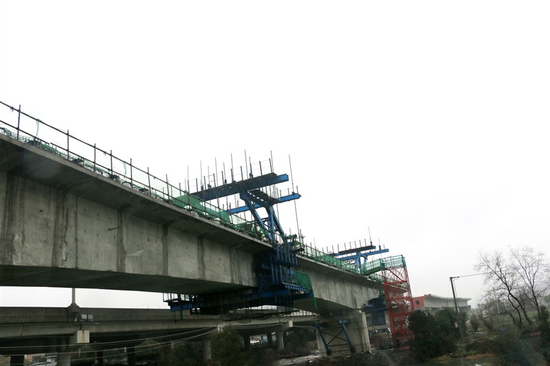 穿山港项目线下工程最后一个柴桥连续梁顺利合拢_副本.jpg 穿山港项目线下工程最后一个柴桥连续梁顺利合拢_副本.jpg
