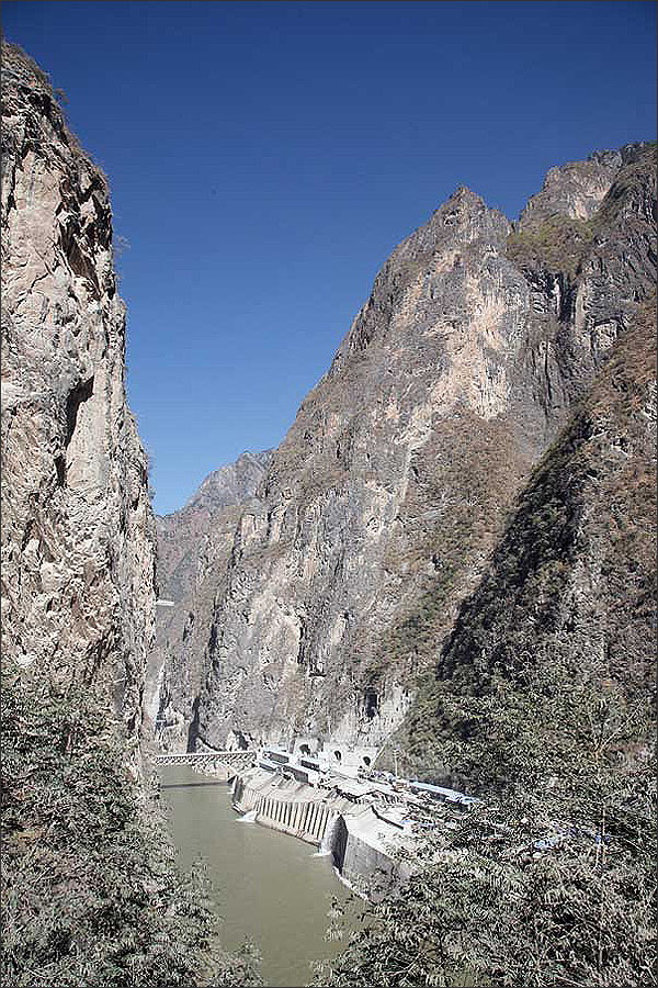 锦屏山隧道全貌